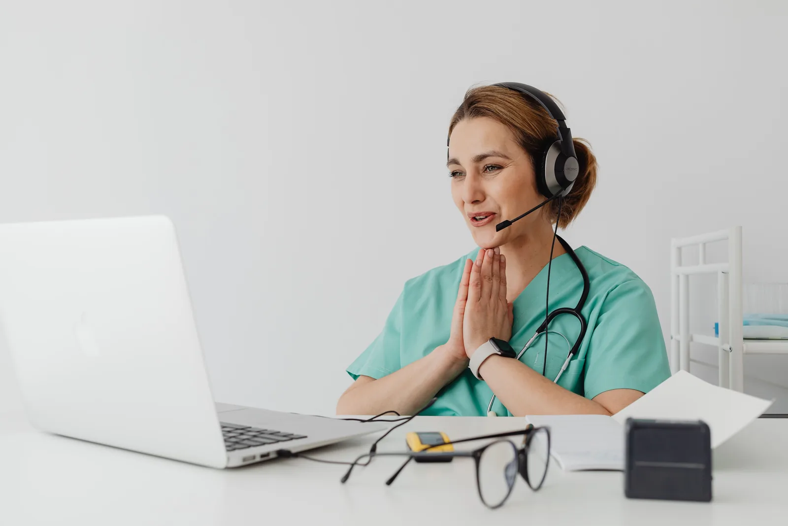 Healthcare professional conducting a virtual care visit